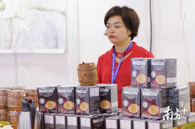 深化經(jīng)貿(mào)合作，第十二屆加博會(huì)再簽境外招展協(xié)議并創(chuàng)新推出越南旅游團(tuán)服務(wù)